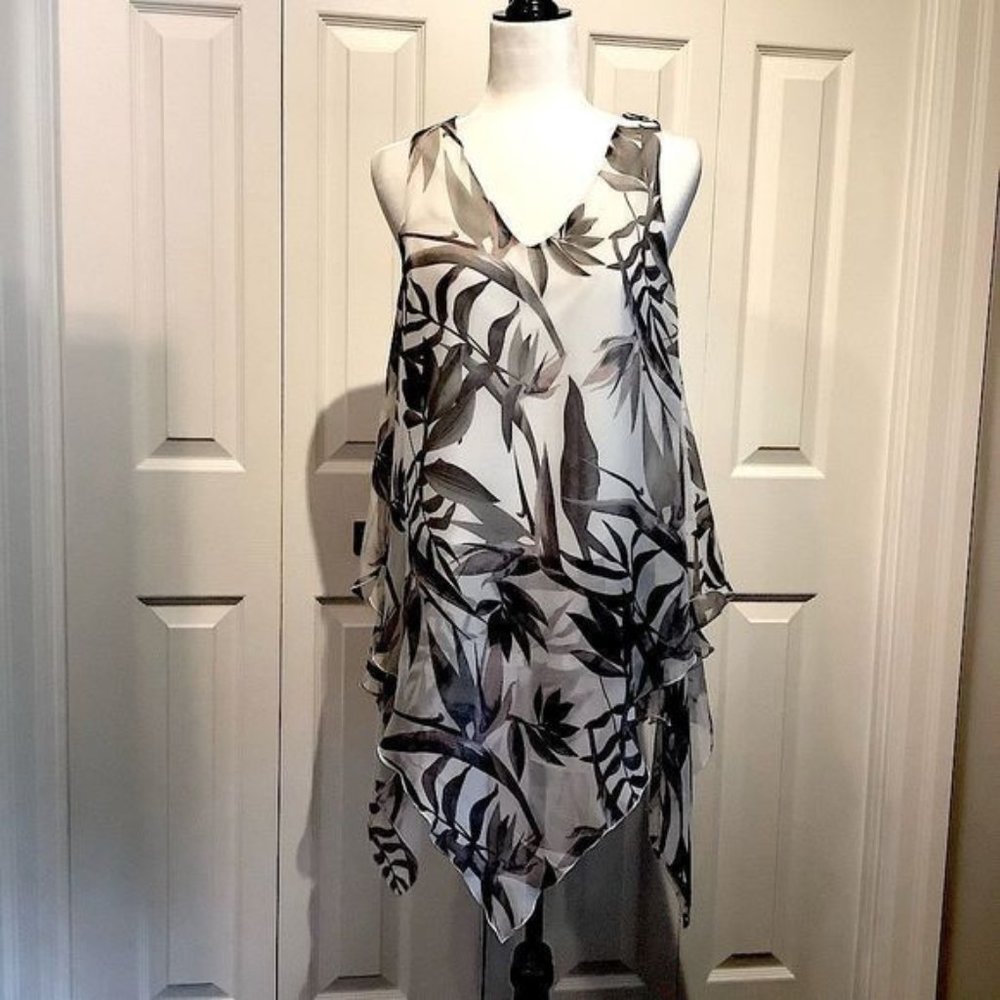 CLEO SLEEVELESS ASYMMETRICAL TOP